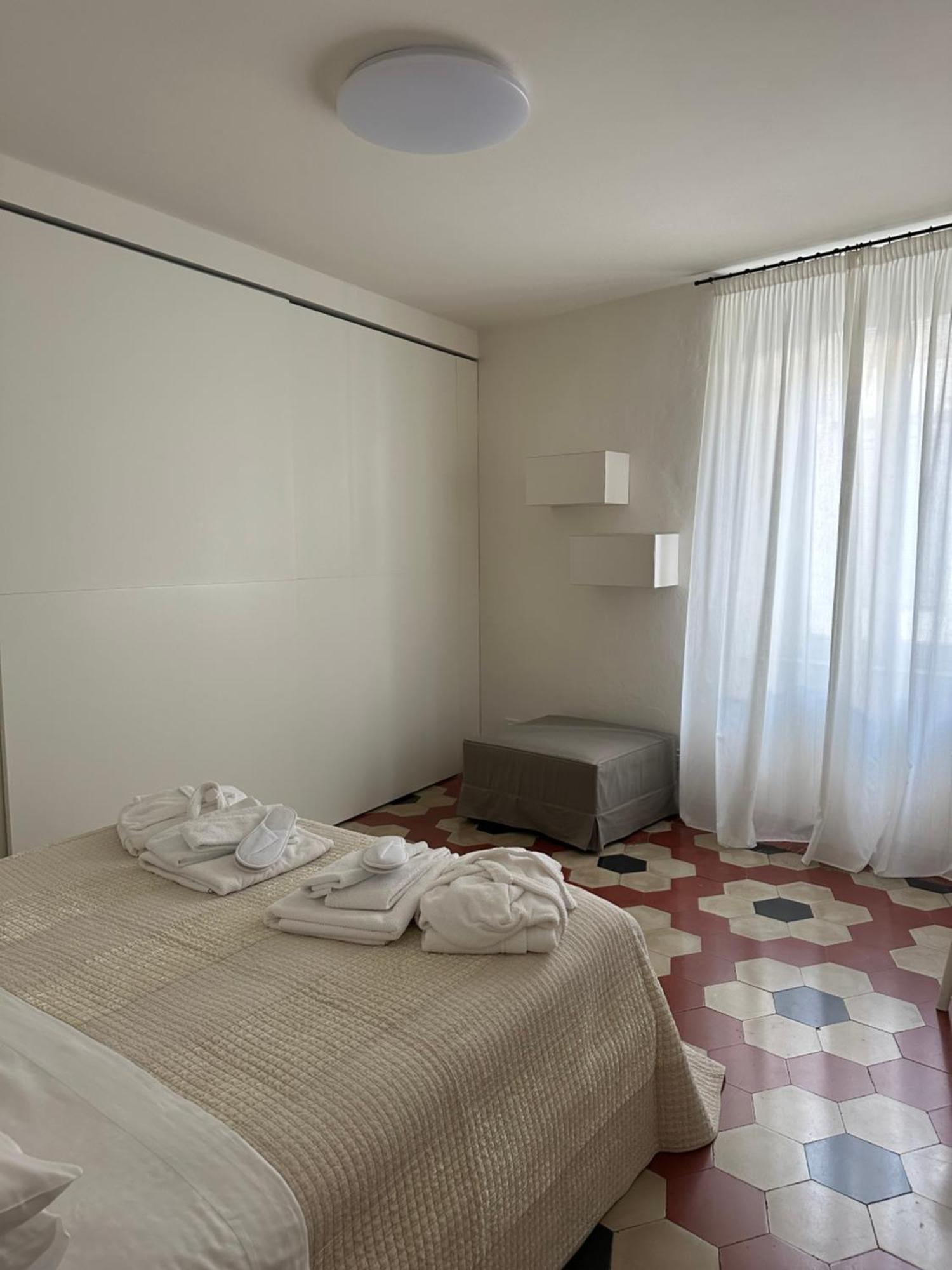 Number 99 Apartment Bergamo Bagian luar foto
