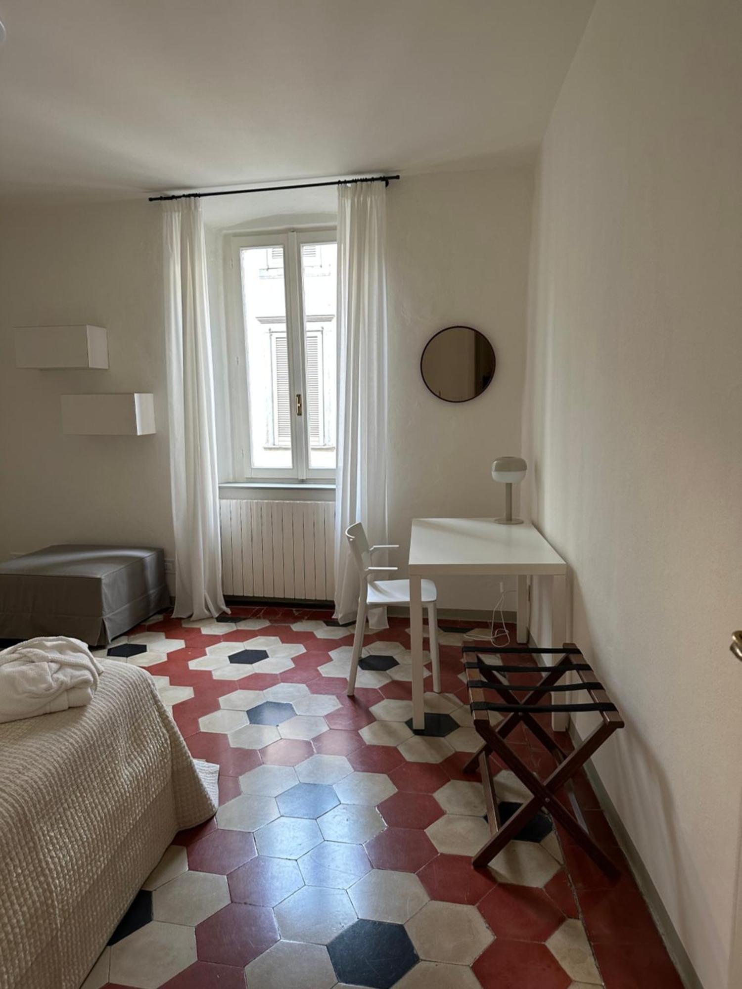 Number 99 Apartment Bergamo Bagian luar foto